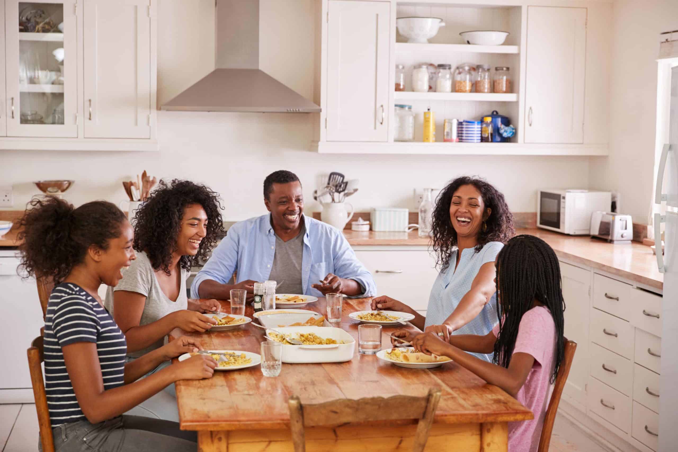 Teenagers and mealtime family connection