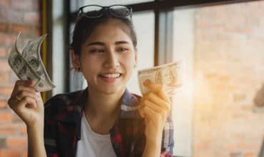 How-To-Make-Sure-You-Raise-A-Teen-With-Good-Money-Management-Skills
