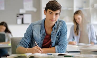 College-Course-Selection-Guidance-For-Teens-To-Help-Them-Succeed-Their-Freshman-Year